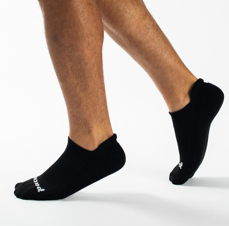 Medium / Large (US: 7 - 10) / Black/GRN Heel & Black/ORG Heel